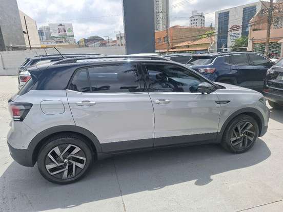 VOLKSWAGEN-T-CROSS-1.4 250 TSI TOTAL FLEX HIGHLINE AUTOMÁTICO VOLKSWAGEN-T-CROSS-2024