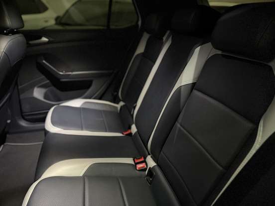 VOLKSWAGEN-T-CROSS-2021