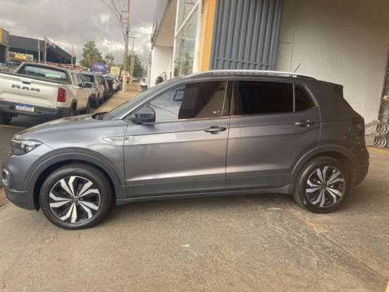 VOLKSWAGEN-T-CROSS-2023