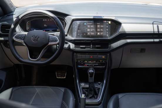 VOLKSWAGEN-T-CROSS-2023
