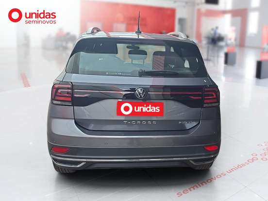 VOLKSWAGEN-T-CROSS-2023