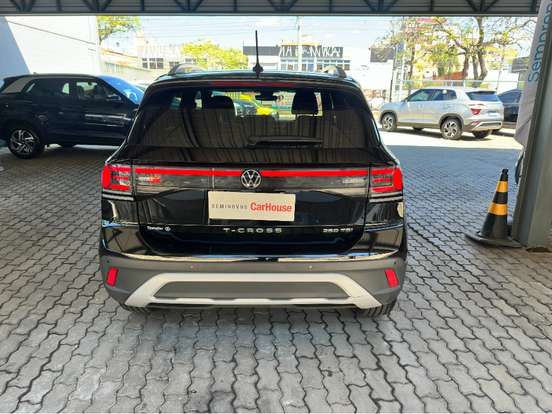 VOLKSWAGEN-T-CROSS-2025