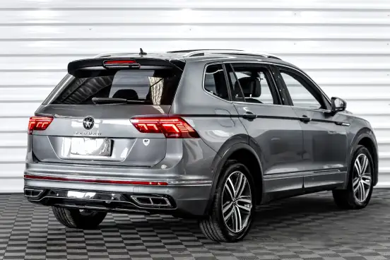 VOLKSWAGEN-TIGUAN-2023