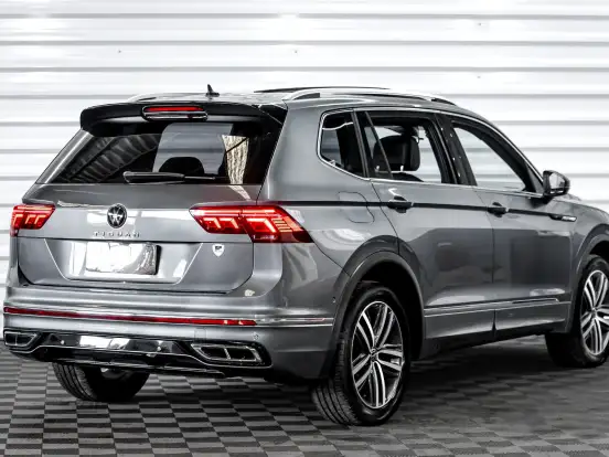 VOLKSWAGEN-TIGUAN-2.0 300 TSI GASOLINA ALLSPACE R-LINE AUTOMÁTICO VOLKSWAGEN-TIGUAN-2023