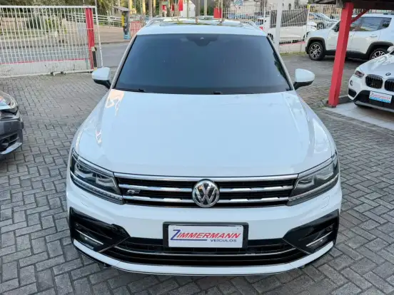 VOLKSWAGEN-TIGUAN-2020