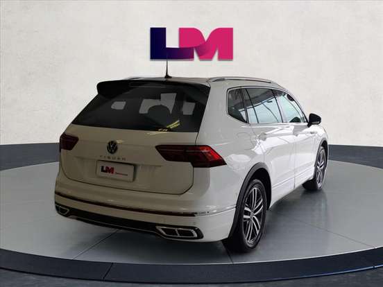 VOLKSWAGEN-TIGUAN-2024