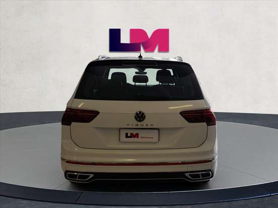 VOLKSWAGEN-TIGUAN-2.0 300 TSI GASOLINA ALLSPACE R-LINE AUTOMÁTICO VOLKSWAGEN-TIGUAN-2024
