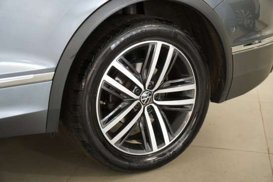 VOLKSWAGEN-TIGUAN-2024