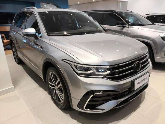 VOLKSWAGEN-TIGUAN-2023