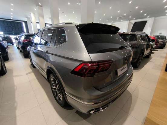 VOLKSWAGEN-TIGUAN-2.0 300 TSI GASOLINA ALLSPACE R-LINE AUTOMÁTICO VOLKSWAGEN-TIGUAN-2023