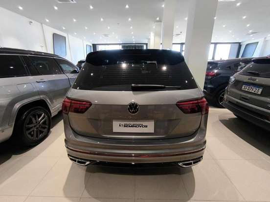 VOLKSWAGEN-TIGUAN-2023