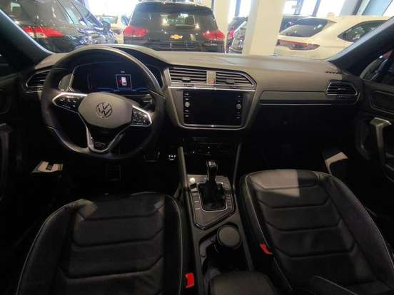 VOLKSWAGEN-TIGUAN-2023