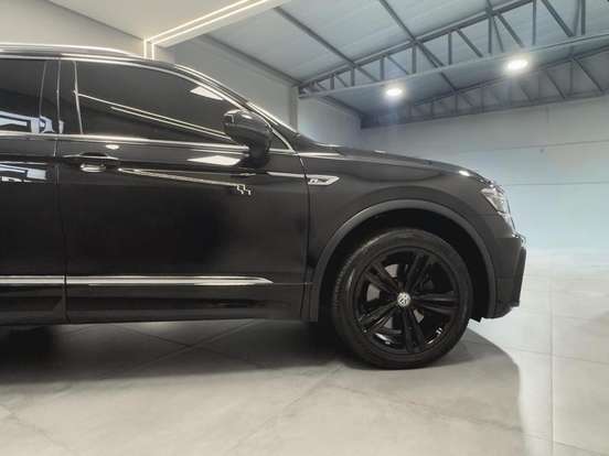 VOLKSWAGEN-TIGUAN-2020