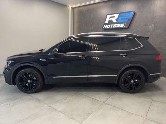 VOLKSWAGEN-TIGUAN-2020