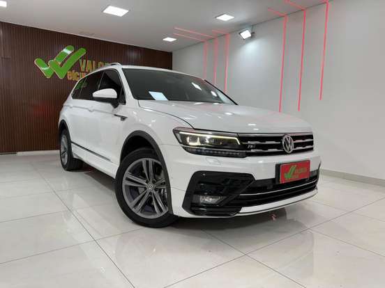 VOLKSWAGEN-TIGUAN-2019
