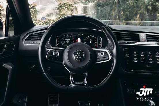 VOLKSWAGEN-TIGUAN-2021