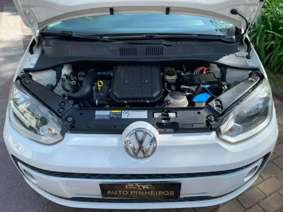 VOLKSWAGEN-UP-2015