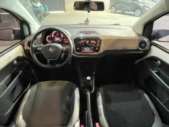 VOLKSWAGEN-UP-2017