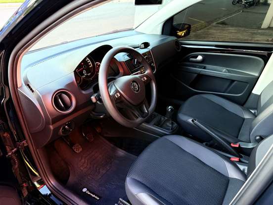 VOLKSWAGEN-UP-2020