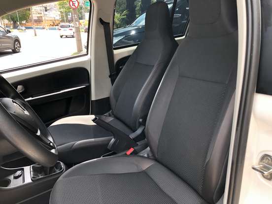 VOLKSWAGEN-UP-1.0 170 TSI TOTAL FLEX XTREME 4P MANUAL VOLKSWAGEN-UP-2019