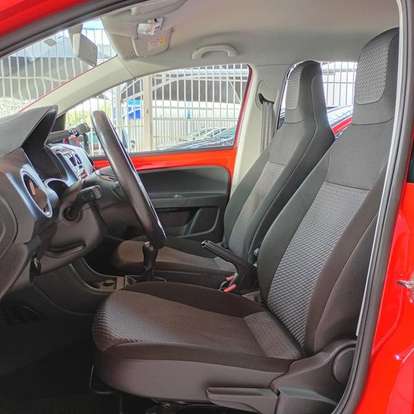 VOLKSWAGEN-UP-2019
