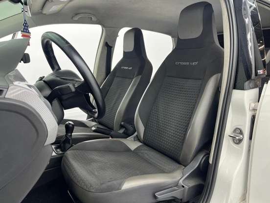 VOLKSWAGEN-UP-1.0 TSI HIGH UP 12V FLEX 4P MANUAL VOLKSWAGEN-UP-2017