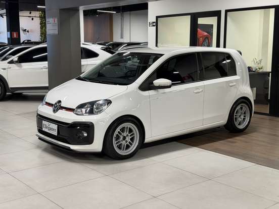 VOLKSWAGEN-UP-2017