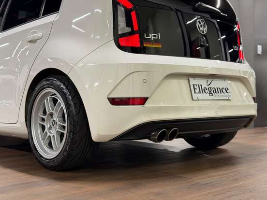 VOLKSWAGEN-UP-2017