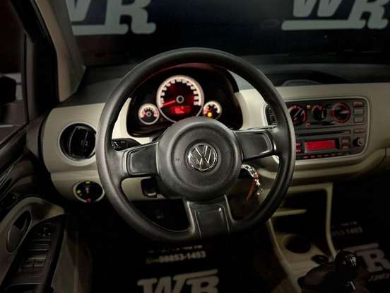VOLKSWAGEN-UP-2016