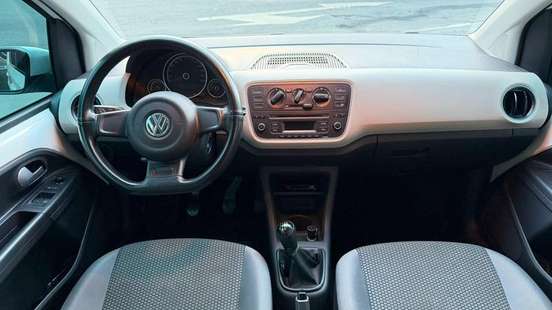 VOLKSWAGEN-UP-2016