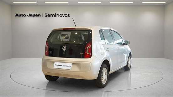 VOLKSWAGEN-UP-2015