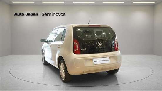 VOLKSWAGEN-UP-2015