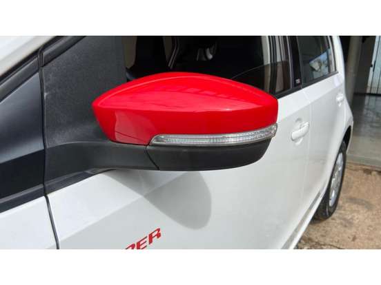 VOLKSWAGEN-UP-2017