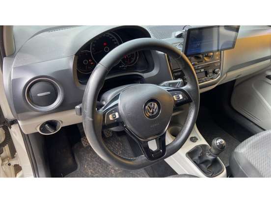 VOLKSWAGEN-UP-2017