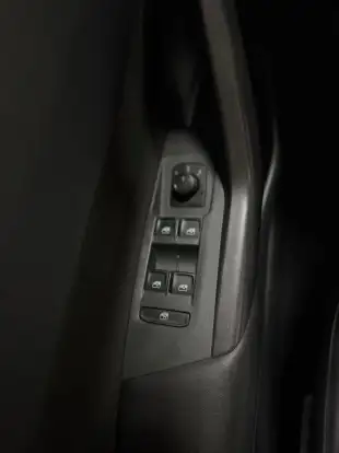 VOLKSWAGEN-VIRTUS-2023