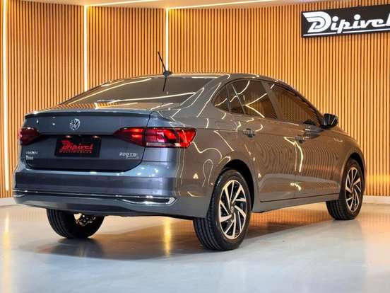 VOLKSWAGEN-VIRTUS-2018