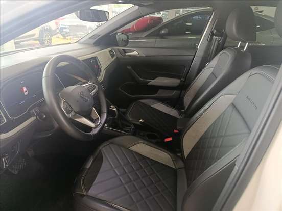 VOLKSWAGEN-VIRTUS-2025