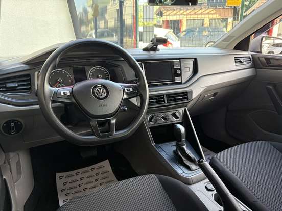 VOLKSWAGEN-VIRTUS-2018