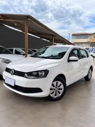 VOLKSWAGEN-VOYAGE-1.0 MI 8V FLEX 4P MANUAL VOLKSWAGEN-VOYAGE-2013