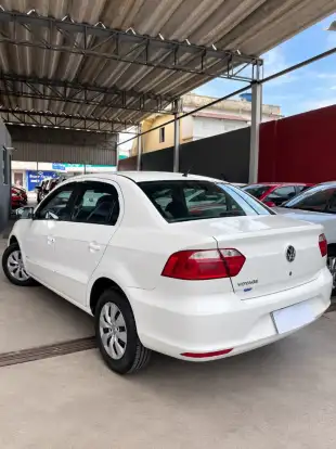 VOLKSWAGEN-VOYAGE-1.0 MI 8V FLEX 4P MANUAL VOLKSWAGEN-VOYAGE-2013