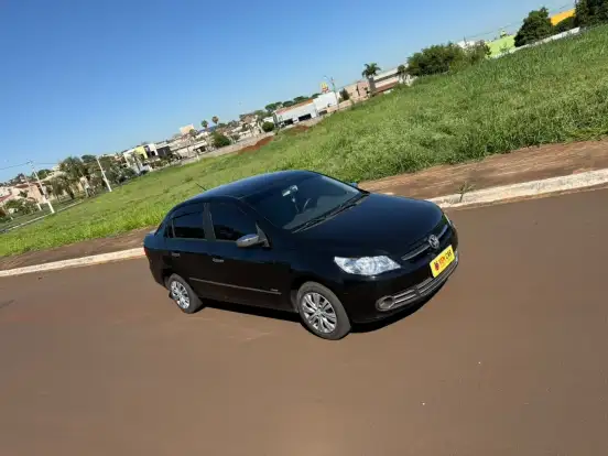 VOLKSWAGEN-VOYAGE-2011