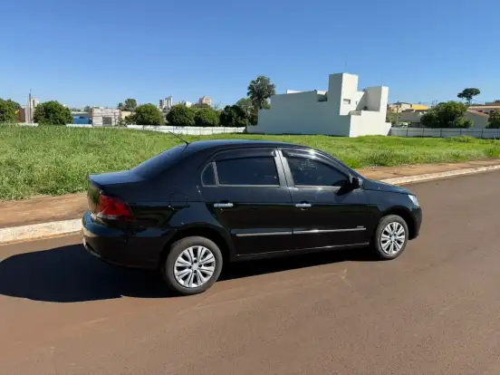 VOLKSWAGEN-VOYAGE-1.6 MI 8V FLEX 4P MANUAL VOLKSWAGEN-VOYAGE-2011
