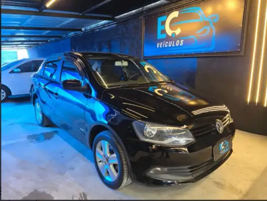 VOLKSWAGEN-VOYAGE-2013