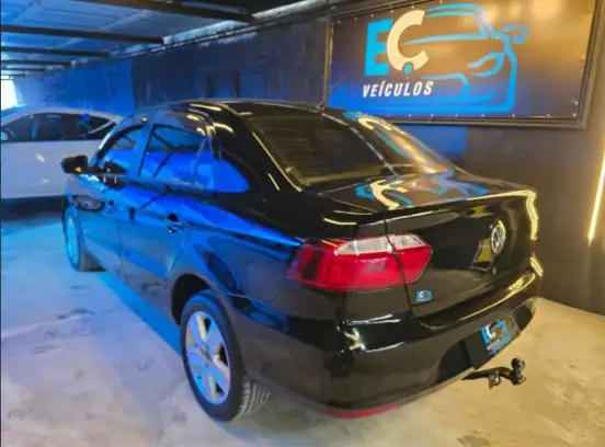 VOLKSWAGEN-VOYAGE-2013