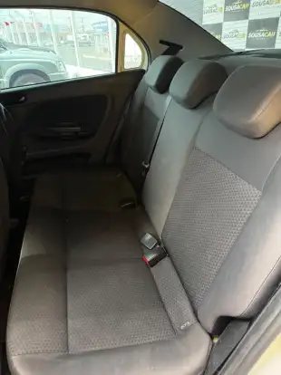 VOLKSWAGEN-VOYAGE-2021