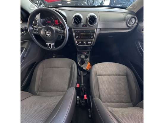 VOLKSWAGEN-VOYAGE-2014