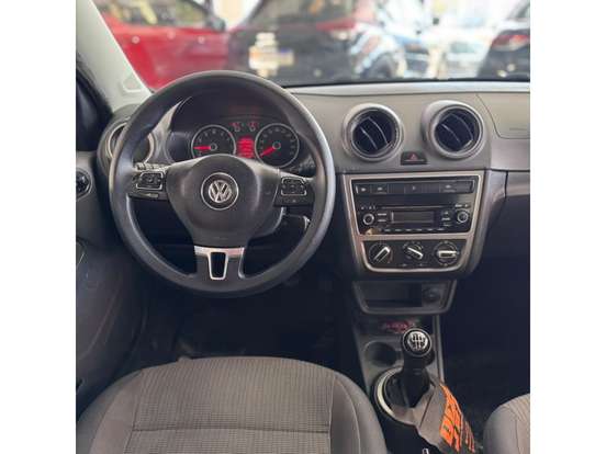 VOLKSWAGEN-VOYAGE-2014