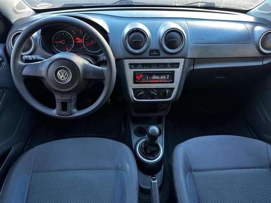 VOLKSWAGEN-VOYAGE-2014
