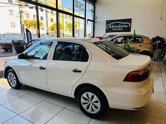 VOLKSWAGEN-VOYAGE-1.0 MI 8V FLEX 4P MANUAL VOLKSWAGEN-VOYAGE-2014