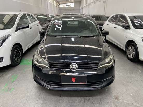 VOLKSWAGEN-VOYAGE-1.0 MI 8V FLEX 4P MANUAL VOLKSWAGEN-VOYAGE-2013